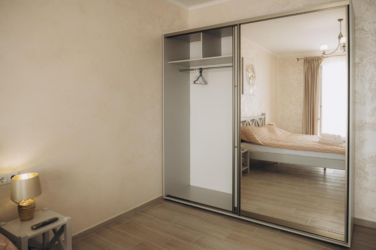 Hotel Три Слона à Zatoka Extérieur photo