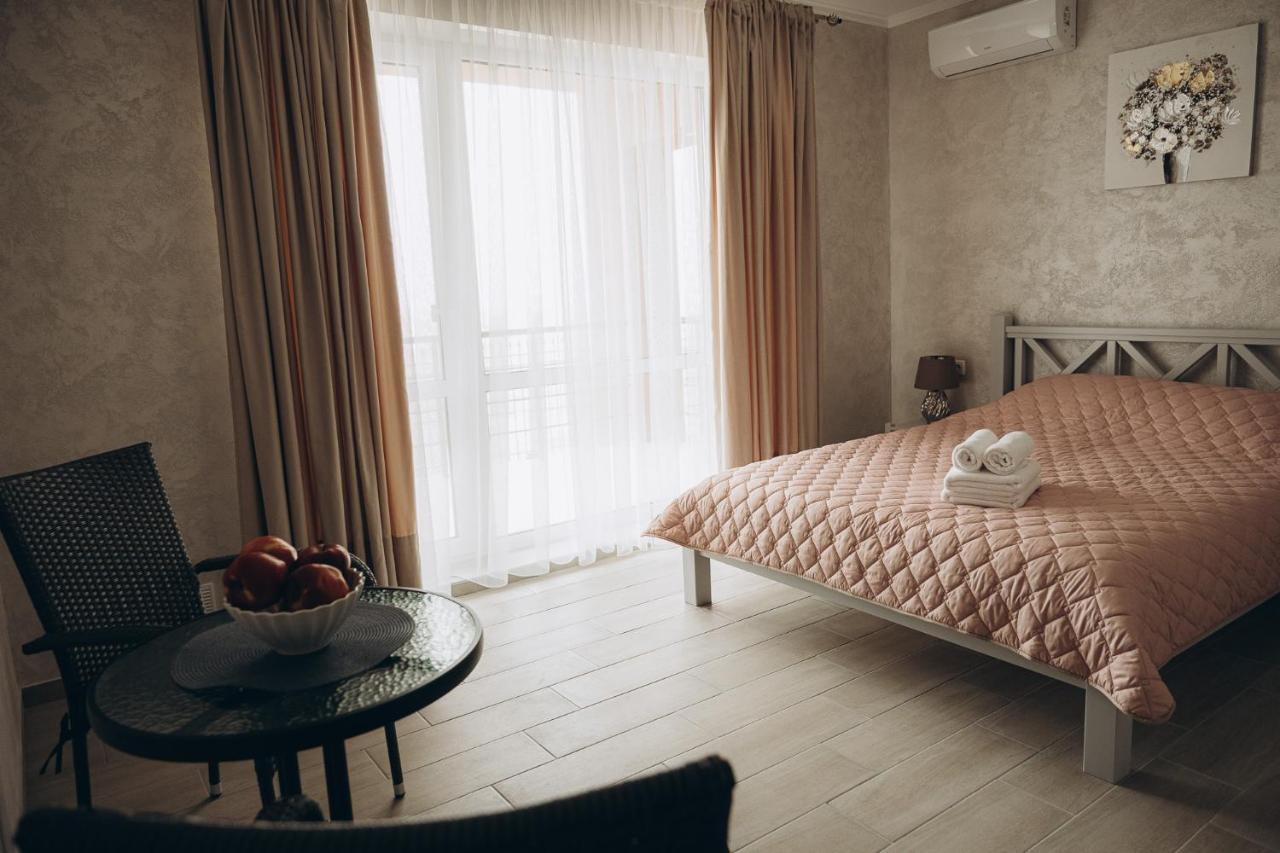 Hotel Три Слона à Zatoka Extérieur photo