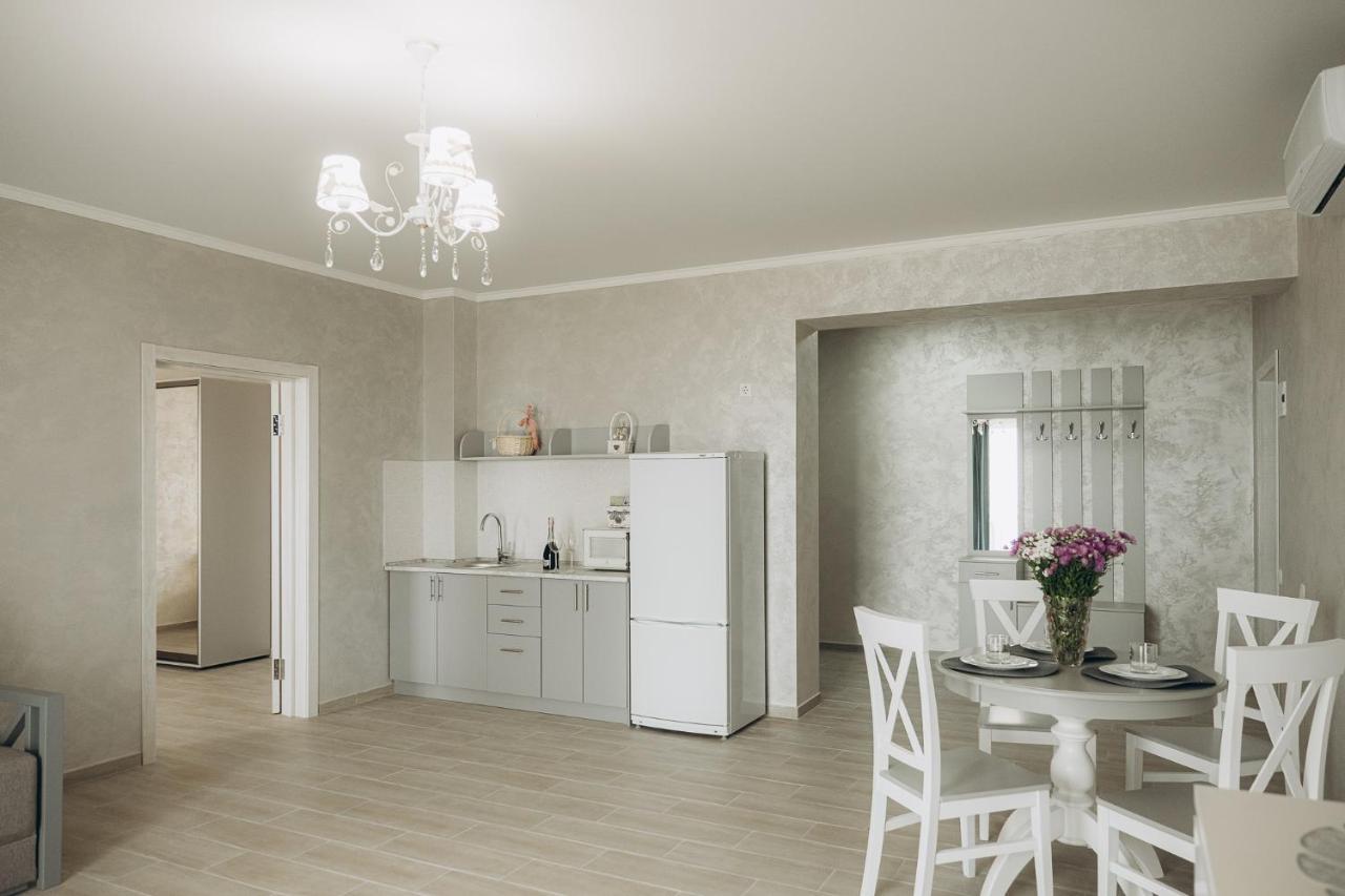 Hotel Три Слона à Zatoka Extérieur photo