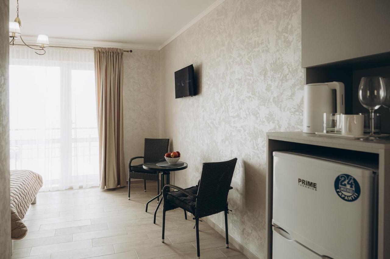 Hotel Три Слона à Zatoka Extérieur photo